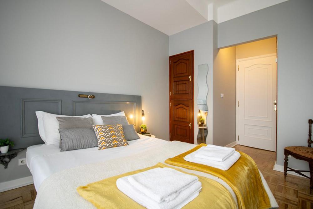 Sunny 4 Bedroom Apartment - With View Coimbra Kültér fotó